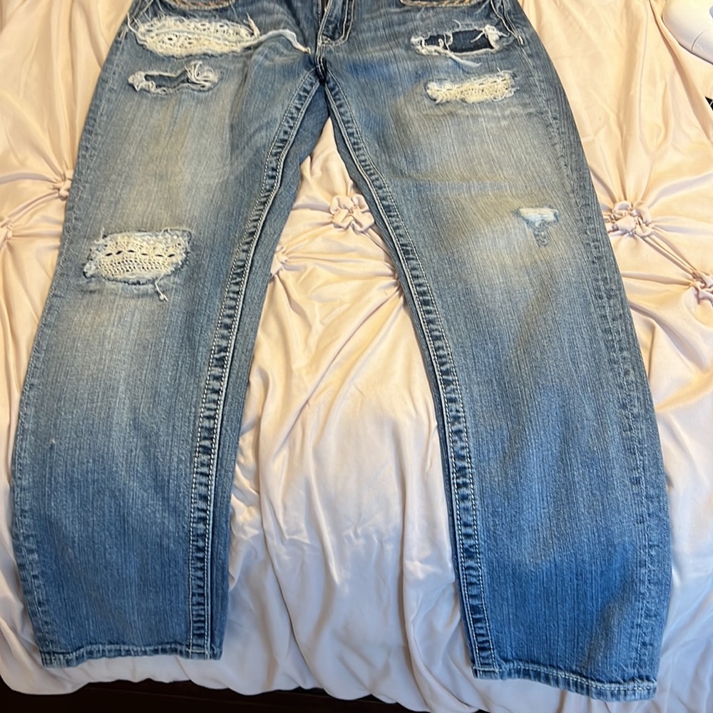 Like new Miss Me Boyfriend Cut Jeans Sz 28 - Picture 2 of 11
